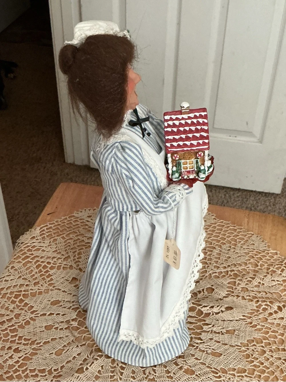 1997 Byers Choice Baker Lady w/Gingerbread House